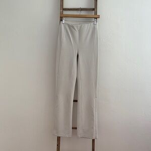 Lululemon Ribbed Softstreme Zip Leg HR Size 6 Bone